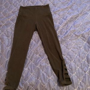 Old navy cutout leggings